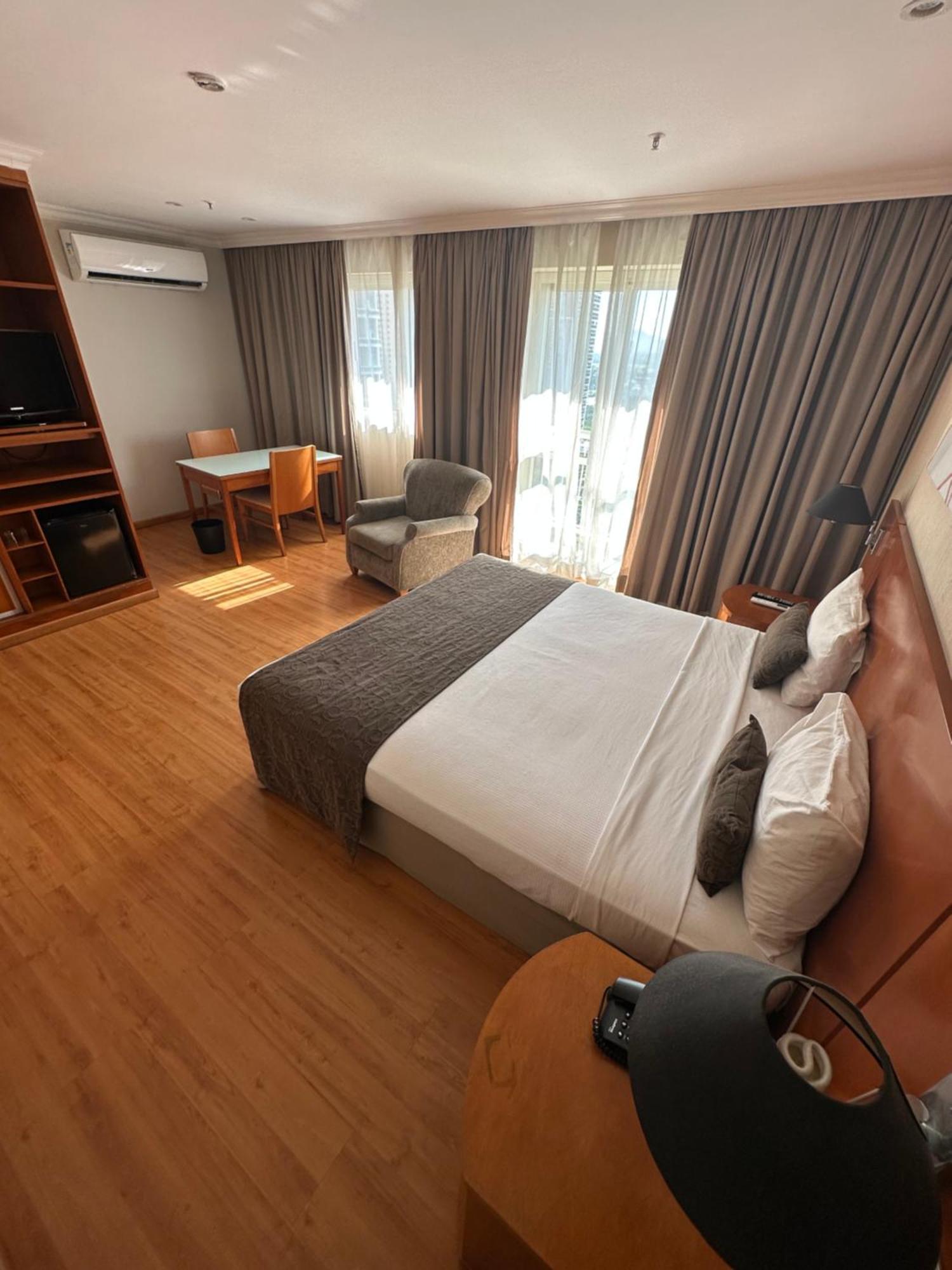 Flat Com Vista Panoramica -15- Na Barra Da Tijuca - Estacionamento Gratuito - Frigobar - Ar Condicionado - Piscina - Academia - Balsa Para Praia Gratis - Varanda - Vista Parcial Mar E Lagoa Rio de Janeiro Exteriér fotografie