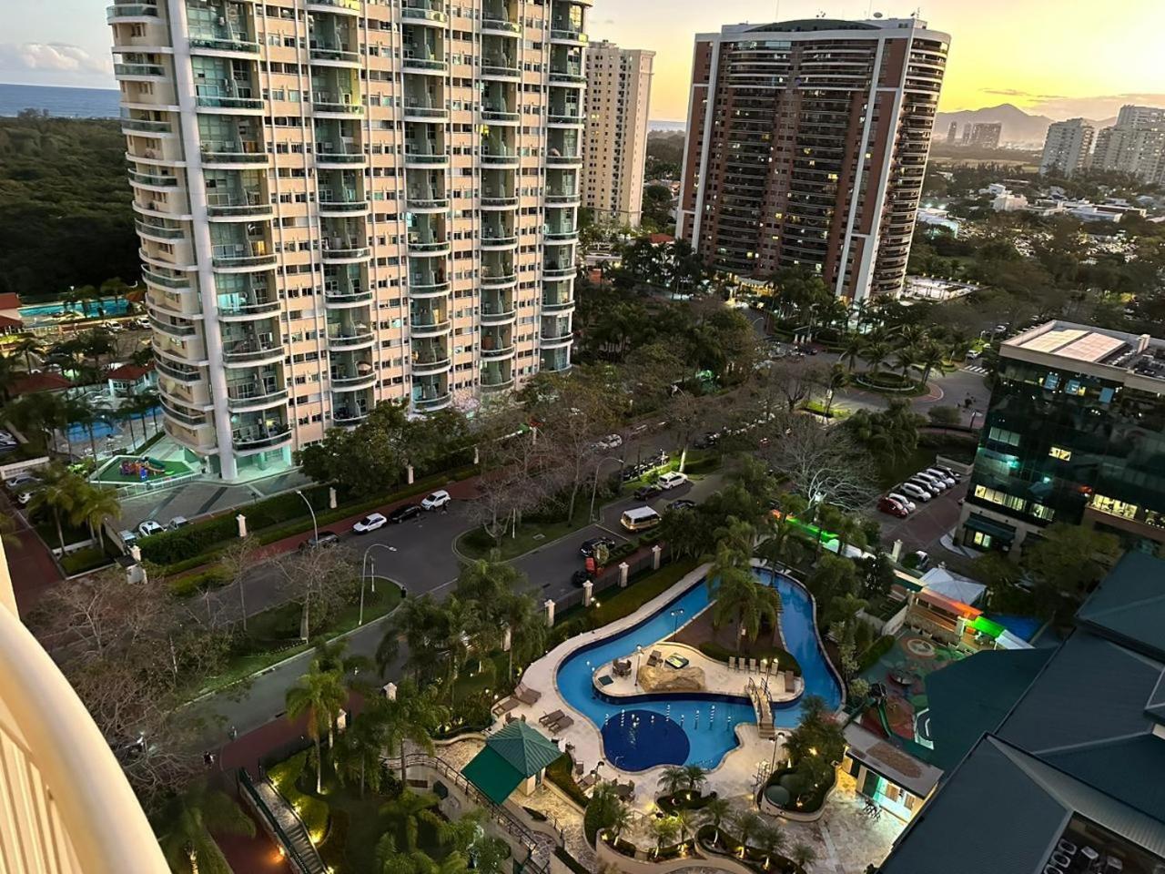 Flat Com Vista Panoramica -15- Na Barra Da Tijuca - Estacionamento Gratuito - Frigobar - Ar Condicionado - Piscina - Academia - Balsa Para Praia Gratis - Varanda - Vista Parcial Mar E Lagoa Rio de Janeiro Exteriér fotografie